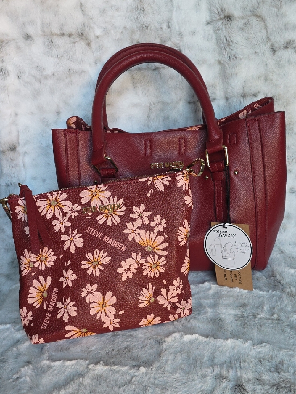 Red Steve Madden Blolana pebbled leather handbag featuring a removable crossbody